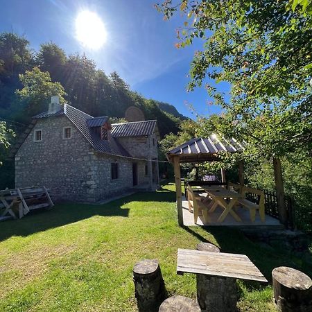 Guest House Gjelaj Theth Exterior foto