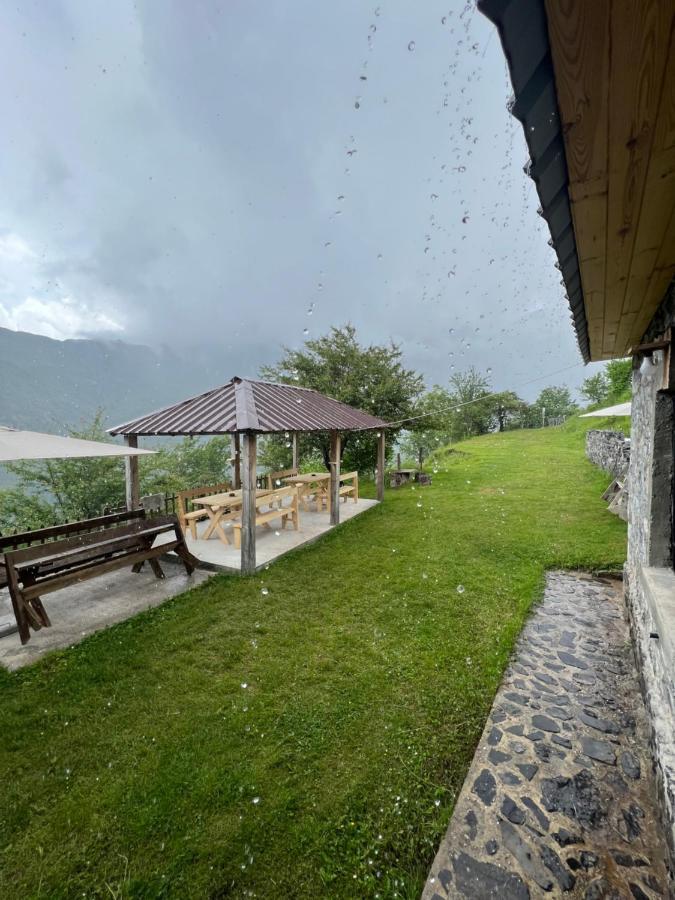 Guest House Gjelaj Theth Exterior foto